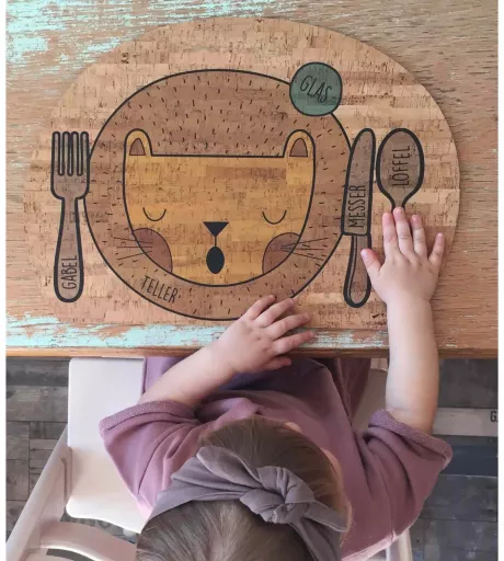 Kinder Tischset Chilling Lion