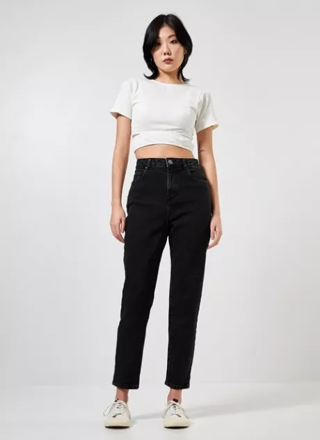 calça mom jeans preta - youcom: vem cá conferir suas peças favoritas