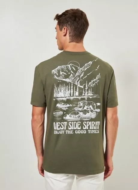 camiseta box verde militar estampa - youcom: vem cá conferir suas peças favoritas