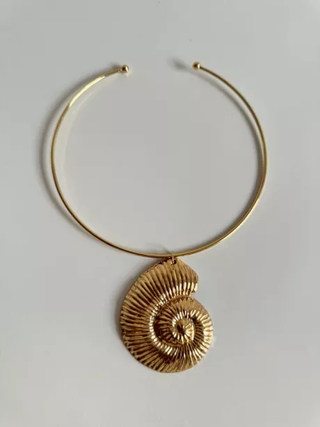 choker concha - dourada