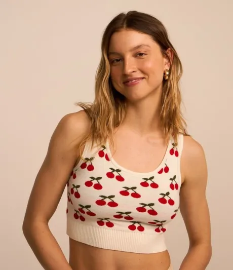 blusa cropped tricô com estampa de cereja