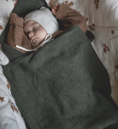 Lil' Leo: Decke 'Leo' in Dunkelgrün aus 100% Merinowolle