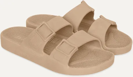 Linus Areia | Bege | Sandália vegana e confortável