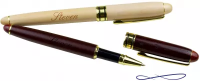 Gravierter Holzkugelschreiber